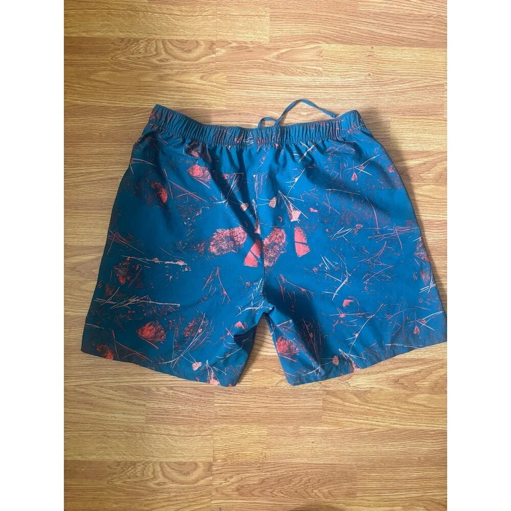 The North Face Men’s Large Printed Shorts Blue Red Outdoor Hiking Casual